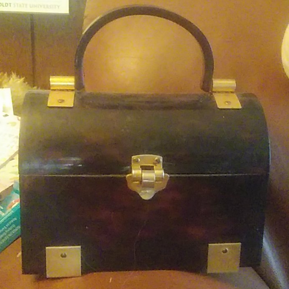 Vintage 1940s LOUIS faux tortoise shell hand bag.